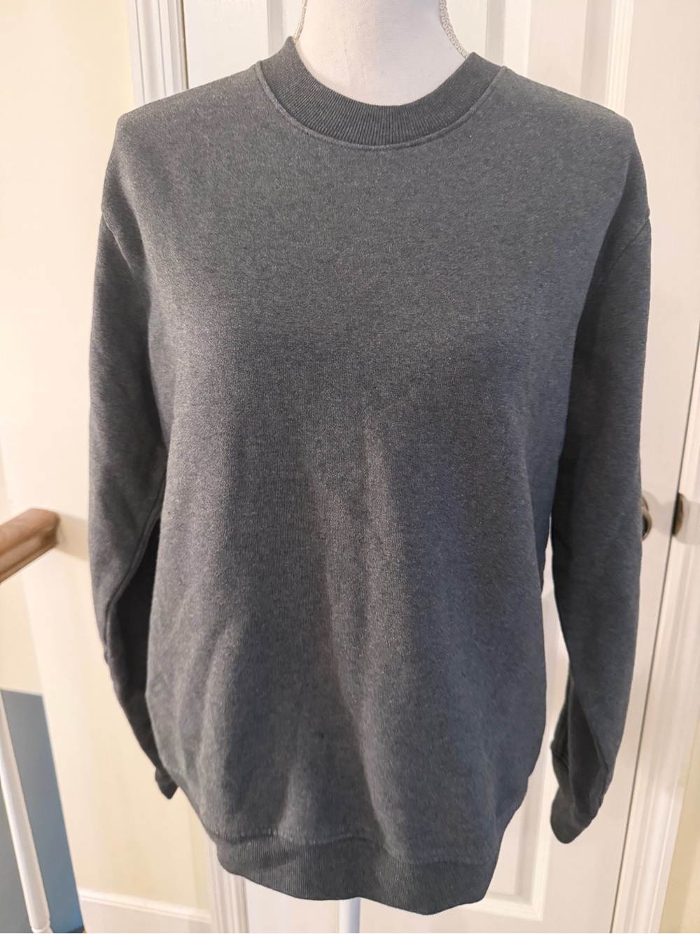 Everlane Crewneck Sweatshirt NWat! - Picture 2 of 9
